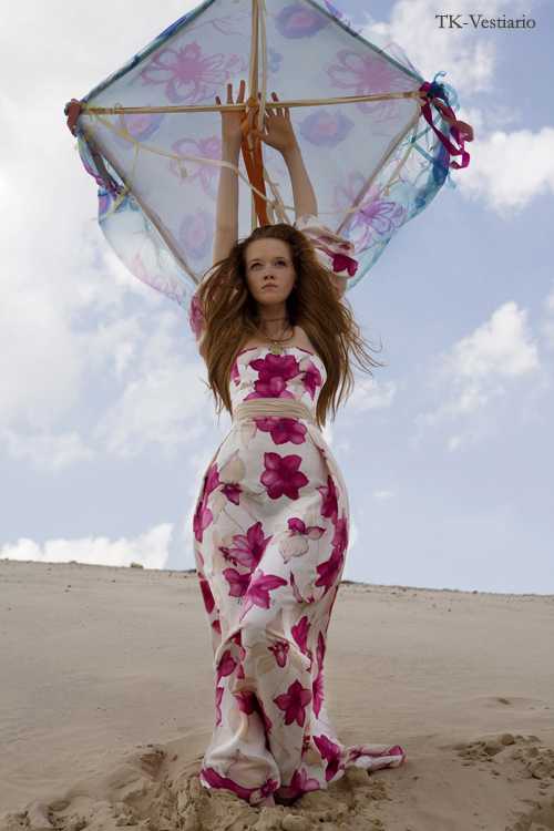 Таисия Кирцова Длинное платье с цветами