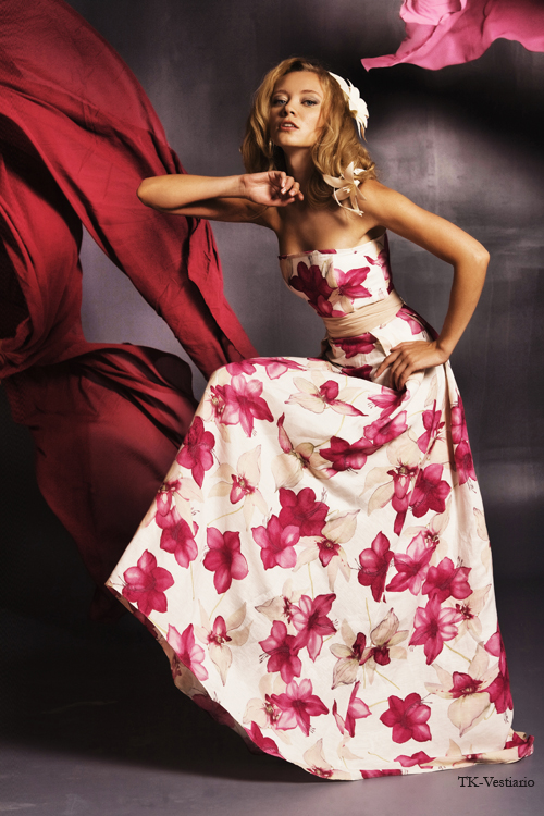 Длинное платье с цветами Таисия Кирцова TK-Vestiario